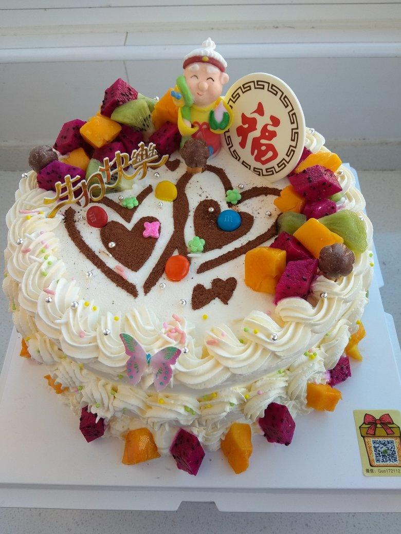 每个蛋糕都是，满满的心意，回头看看自己成长的脚步！