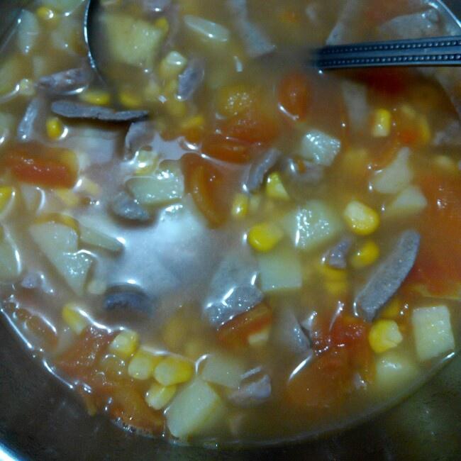 番茄玉米土豆汤的做法