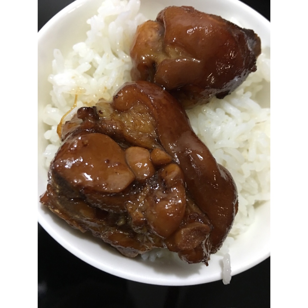 美味的家常菜：红烧猪蹄