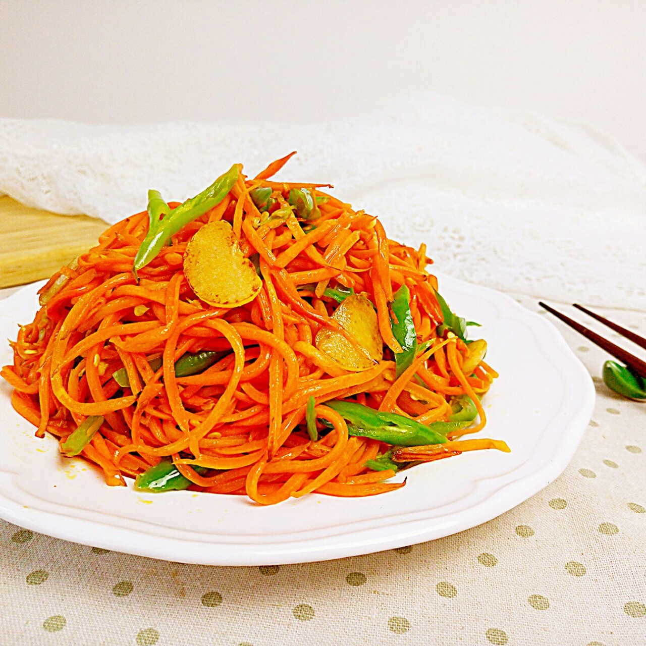 一只椰子壳做的青椒炒胡萝卜(专治不爱吃胡萝卜的你)