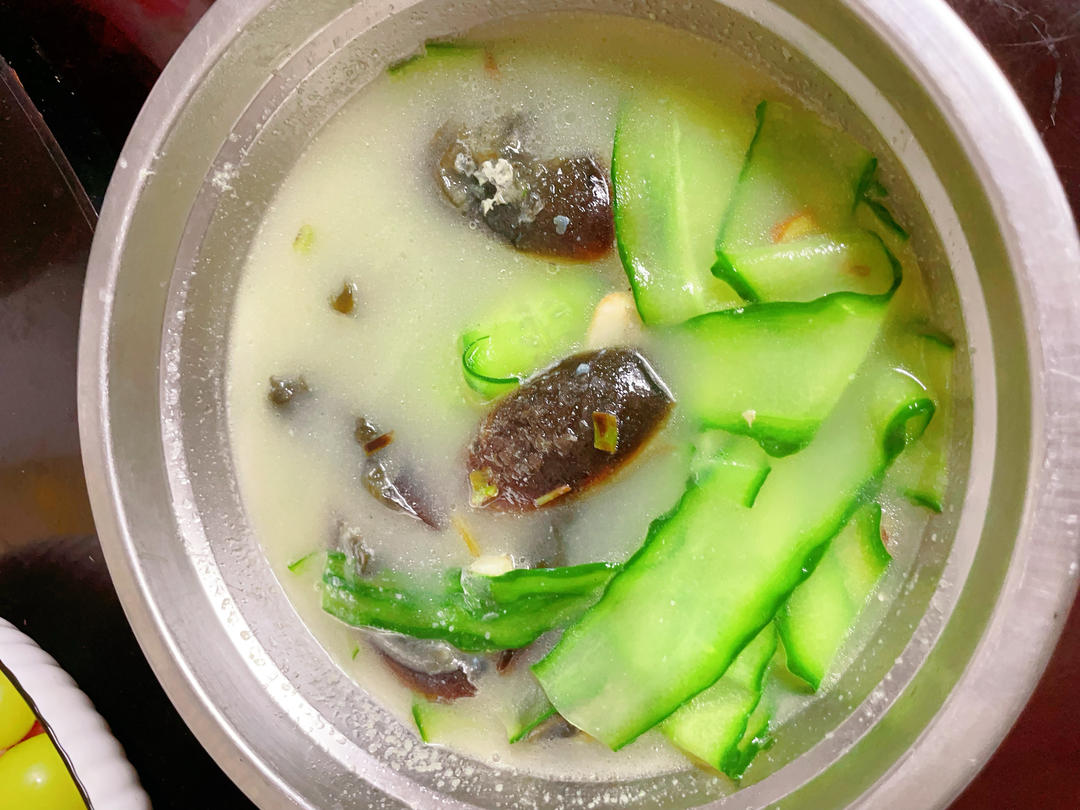黄瓜皮蛋汤