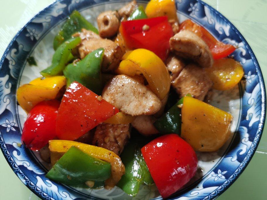 蚝油彩椒鸡丁