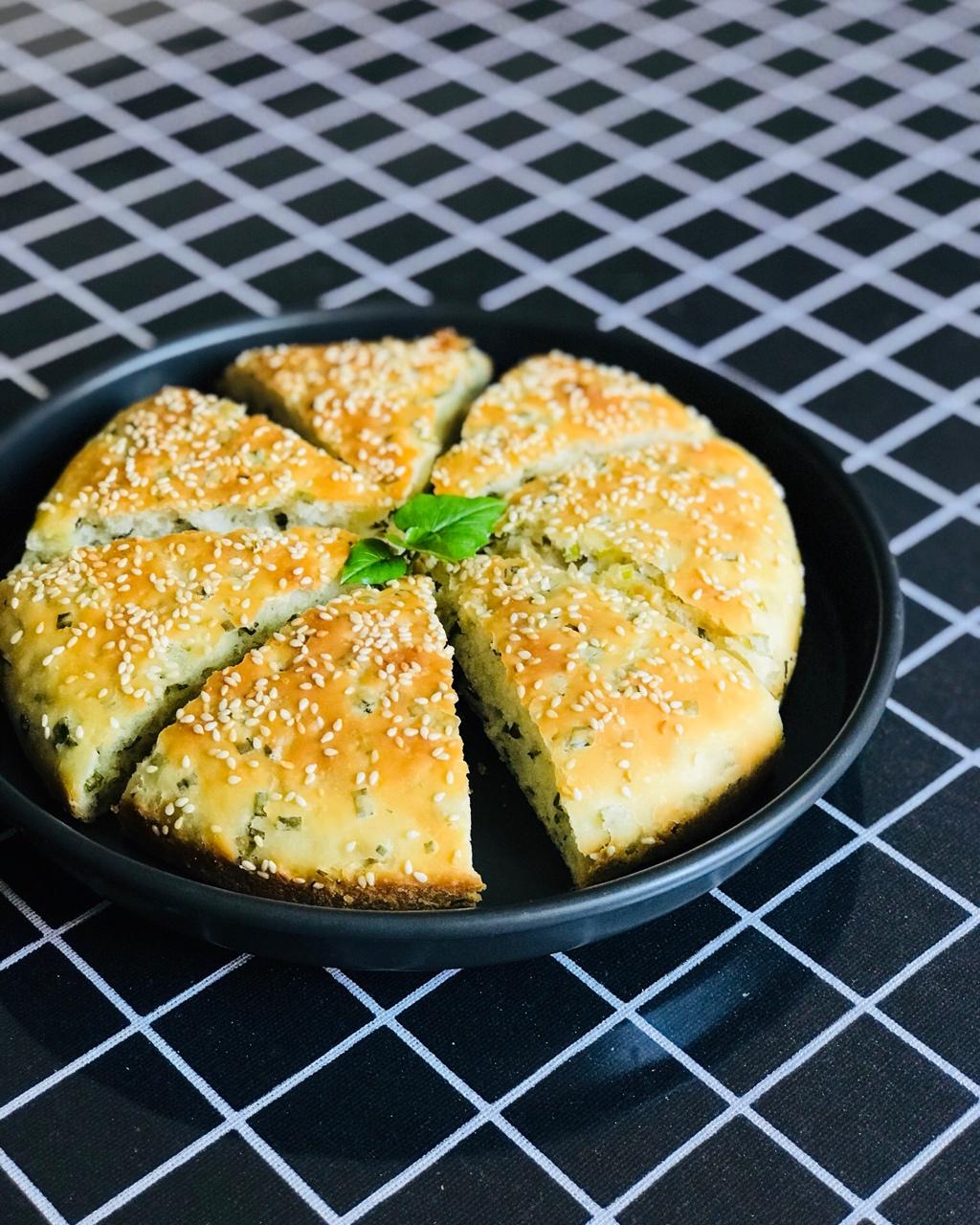 两河总督做的简易发面葱油饼(烤箱版)