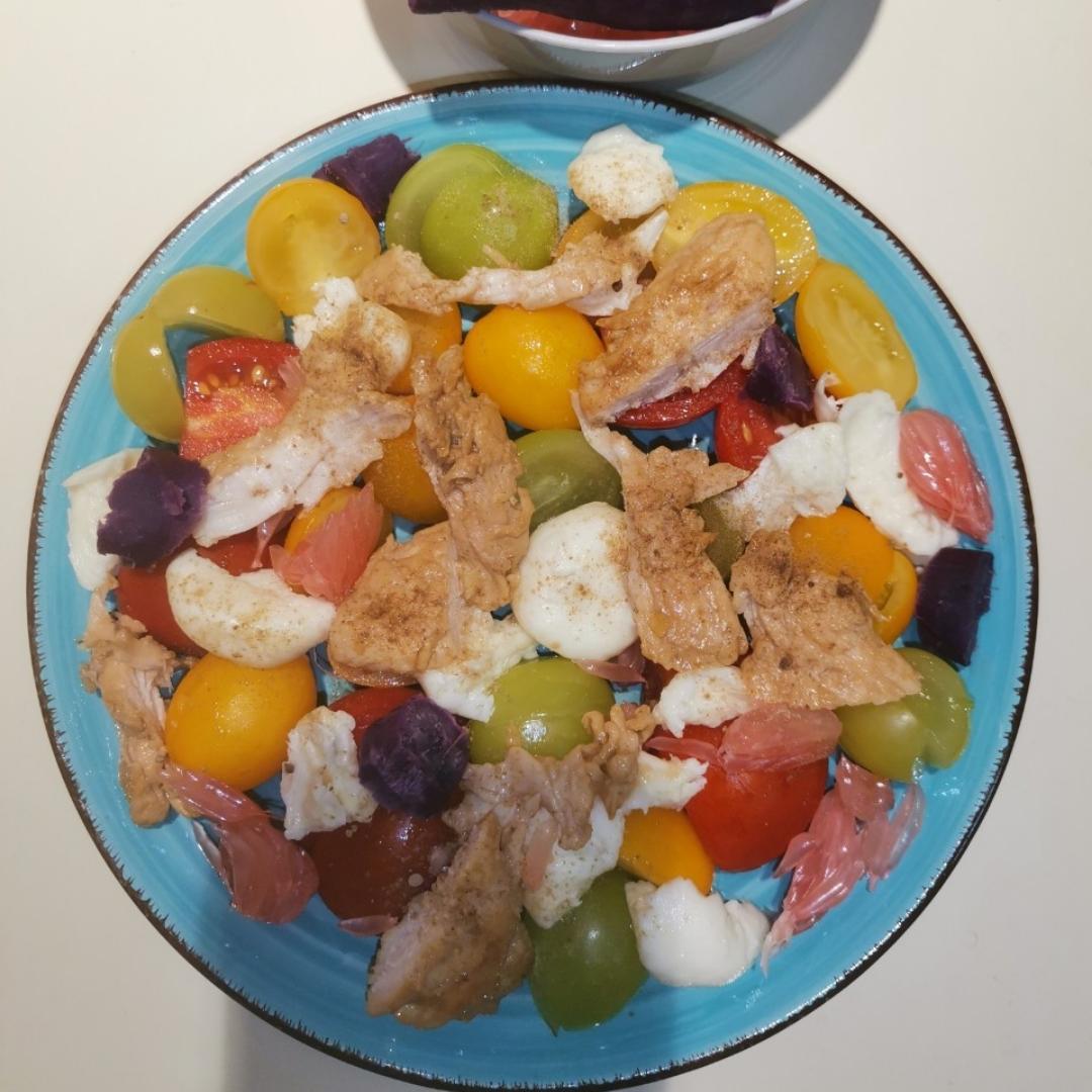 快手马苏里拉球干酪番茄色拉🥗