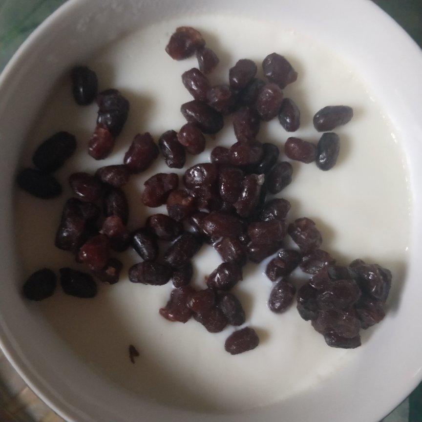 【双皮奶】还有厚奶皮的单皮奶、蜜红豆、蛋黄小饼干、它们都整整齐齐的