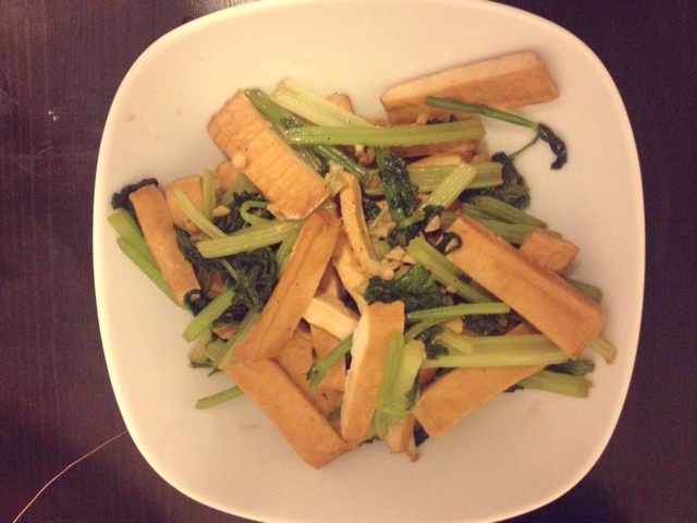 芹菜炒香干