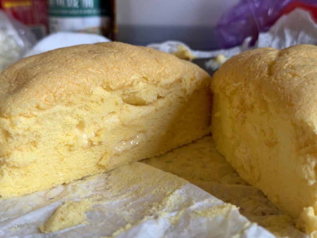 堪比柯基屁股
爆浆芝士🧀古早蛋糕
