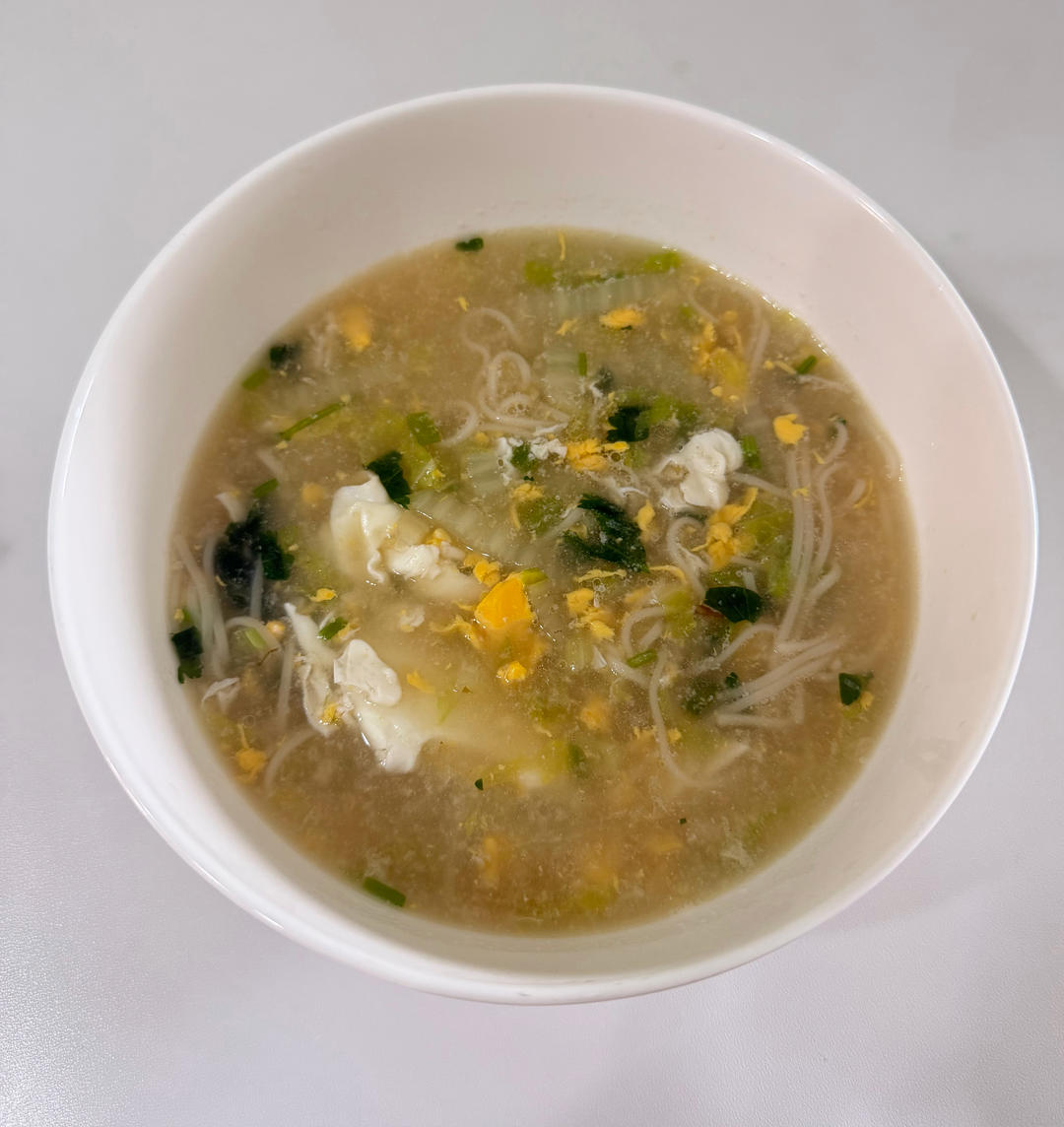 家常白菜挂面汤