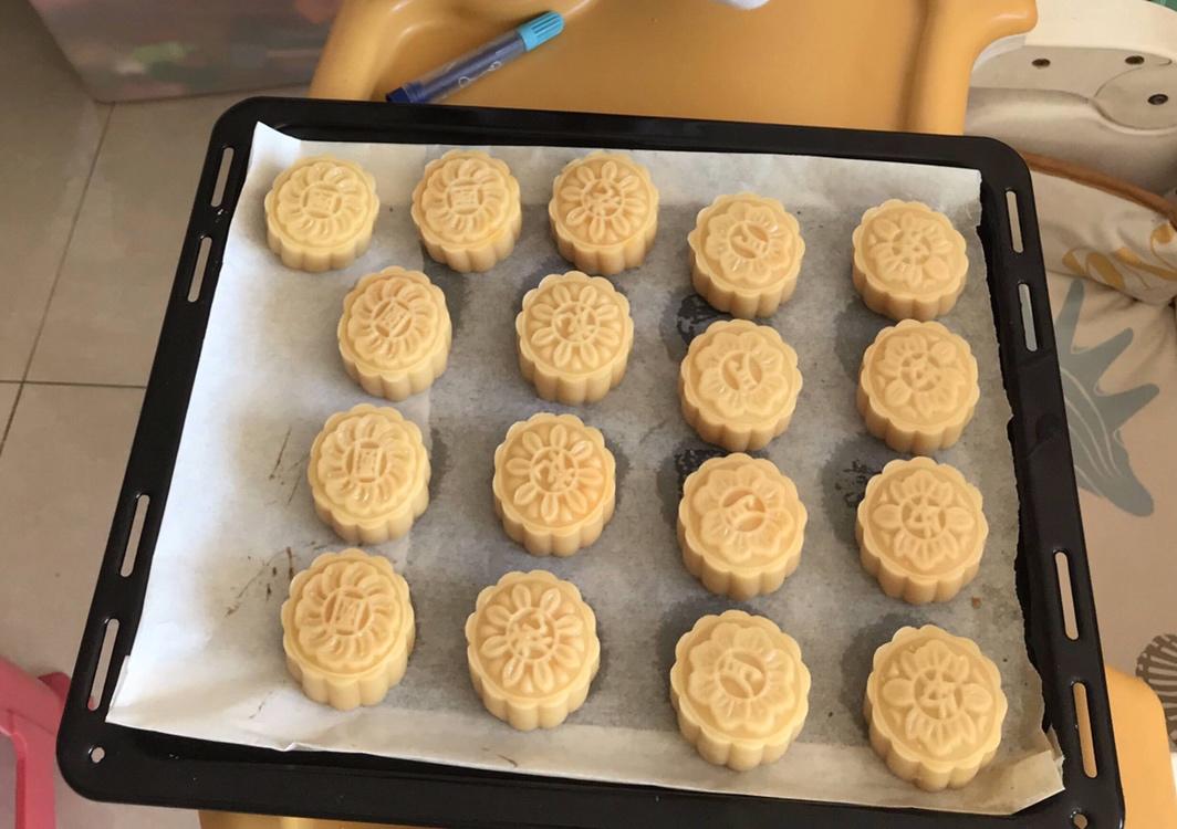 金沙奶黄月饼