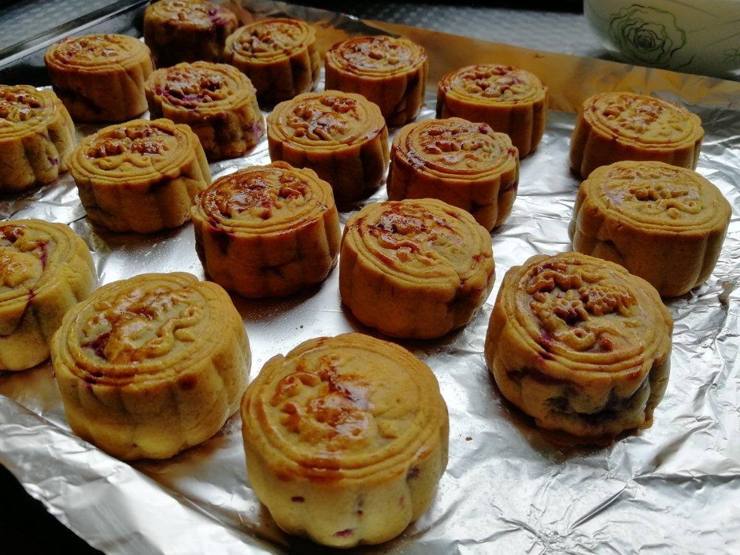 广式月饼——蛋黄莲蓉月饼