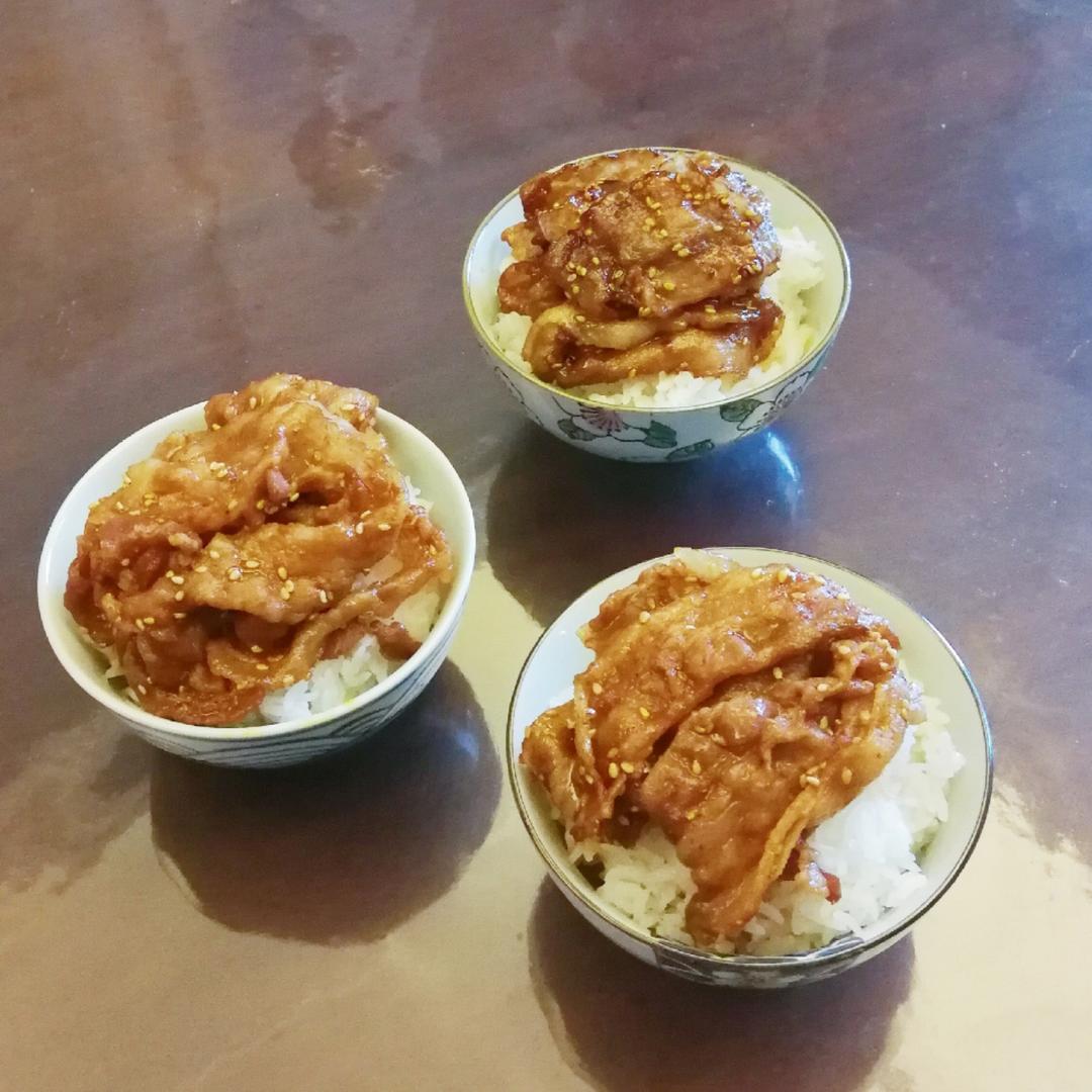 无敌么么哒酱烤肉饭