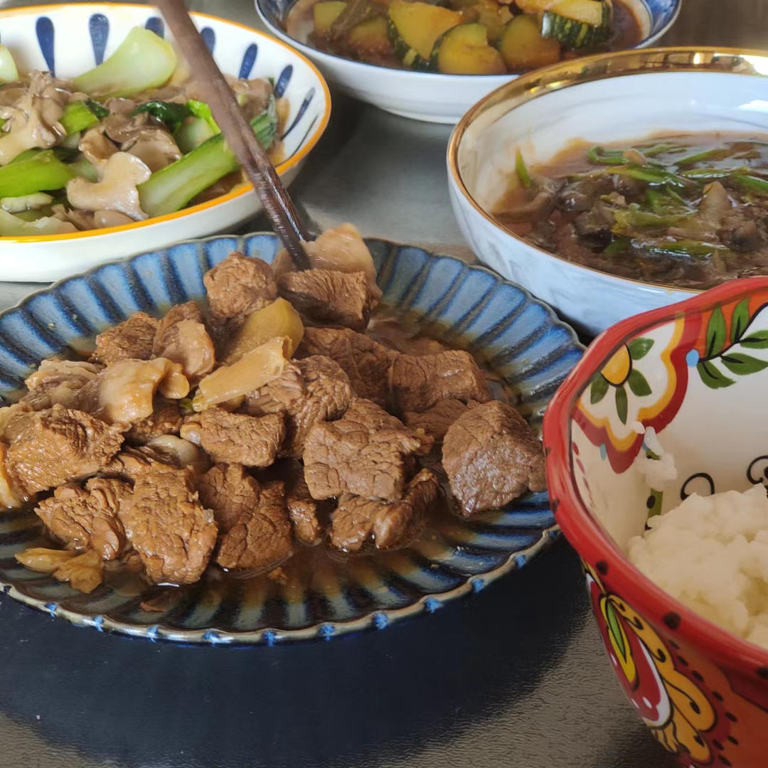 酱香浓郁的百搭下饭红烧牛腩