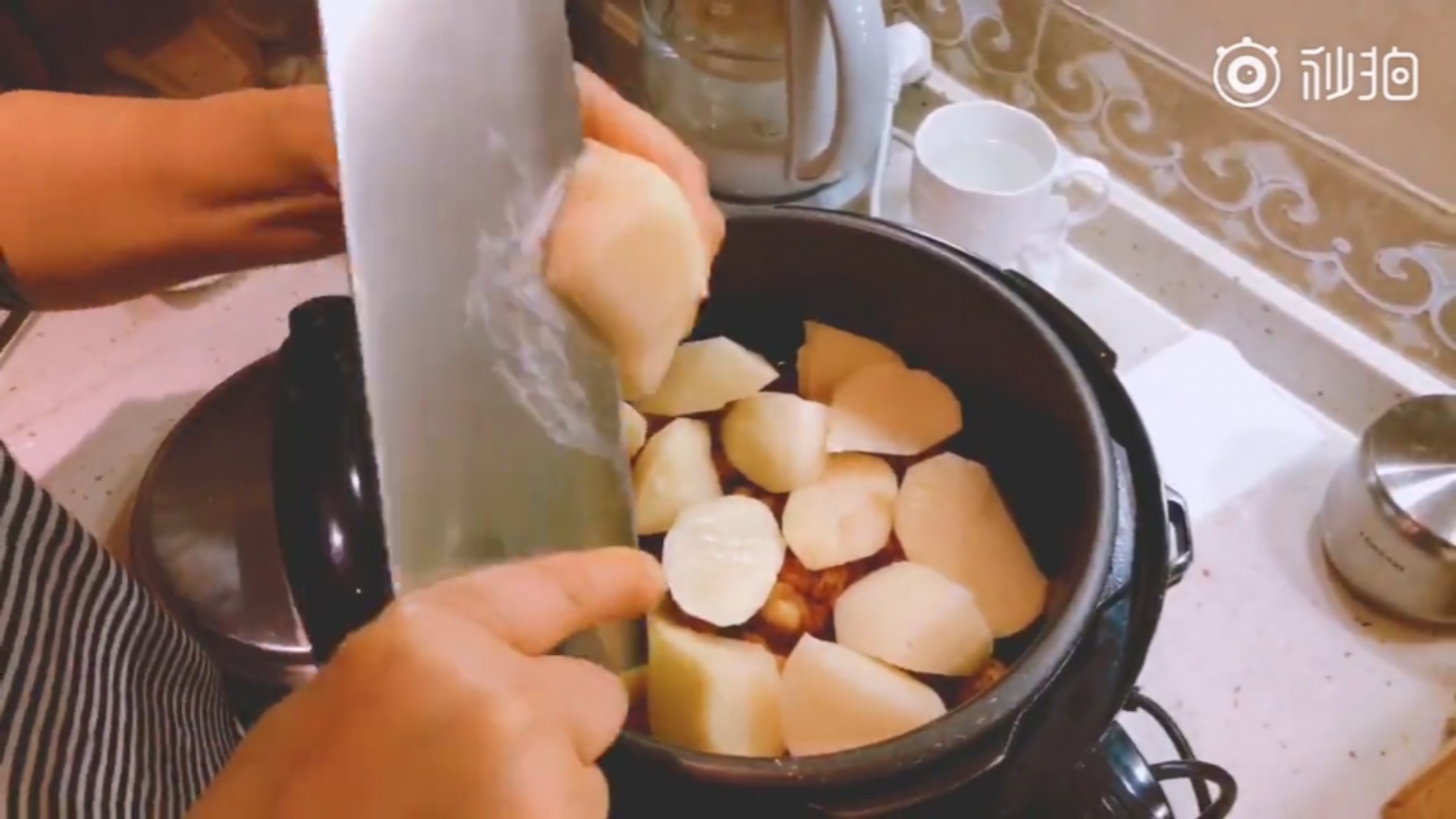 鸡翅根土豆粉条炖臻蘑的做法 步骤14
