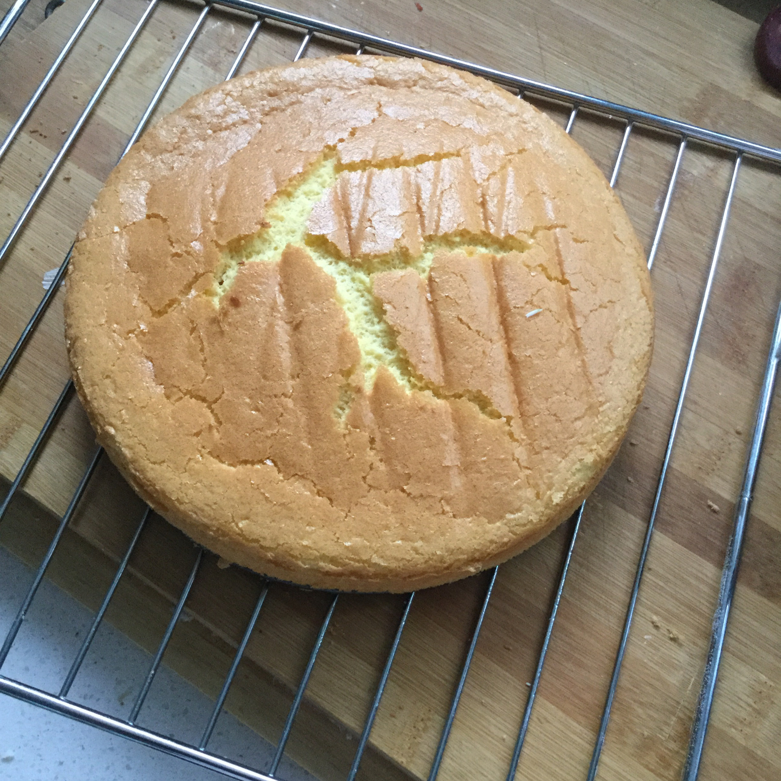 烤箱做蛋糕（戚风蛋糕的做法）