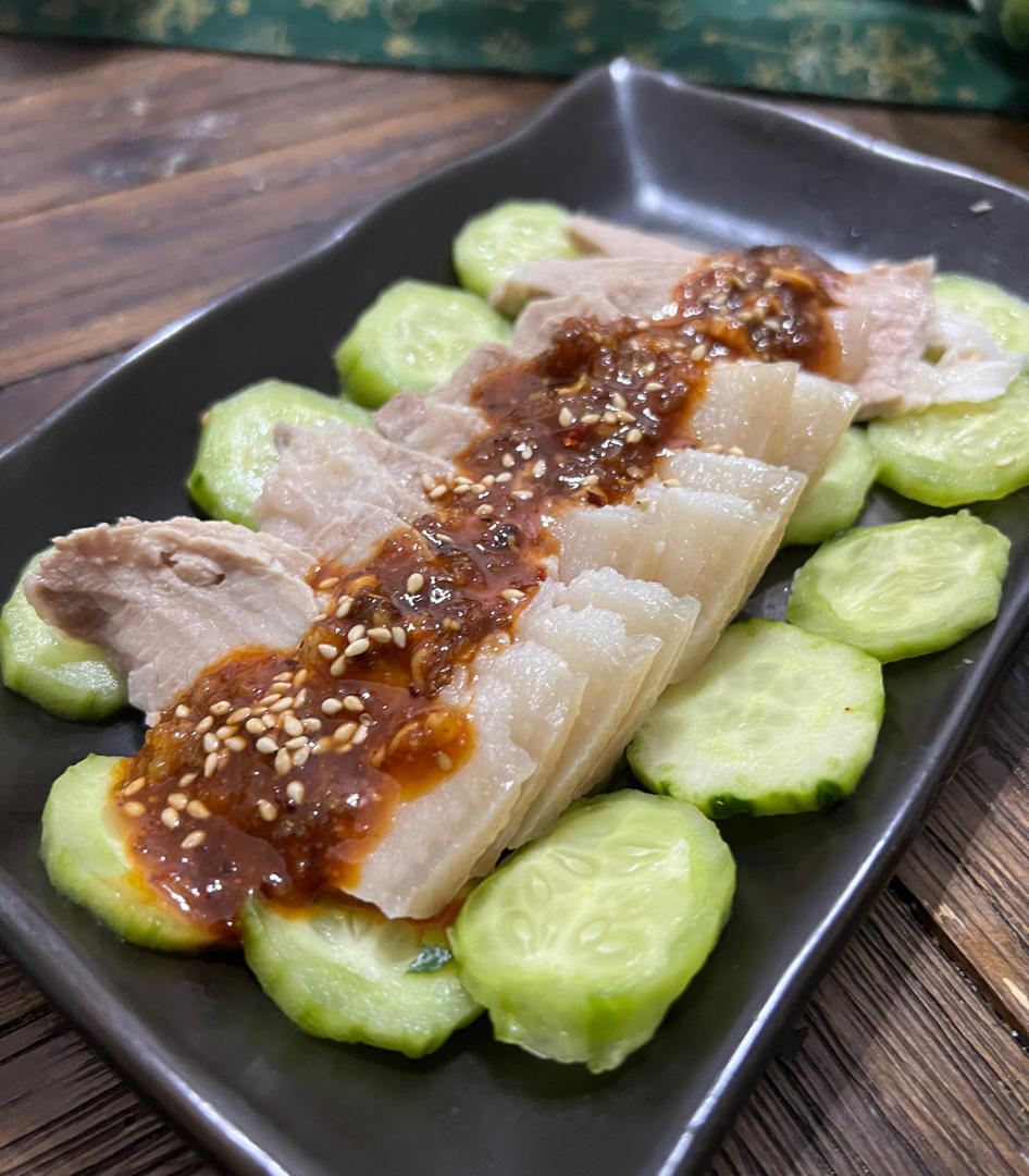 厨师长教你：“蒜泥白肉”的家常做法，看的口水直流