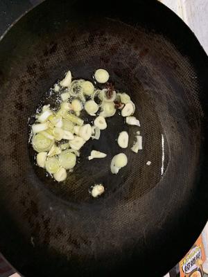 简易版香菇炒油菜的做法 步骤9