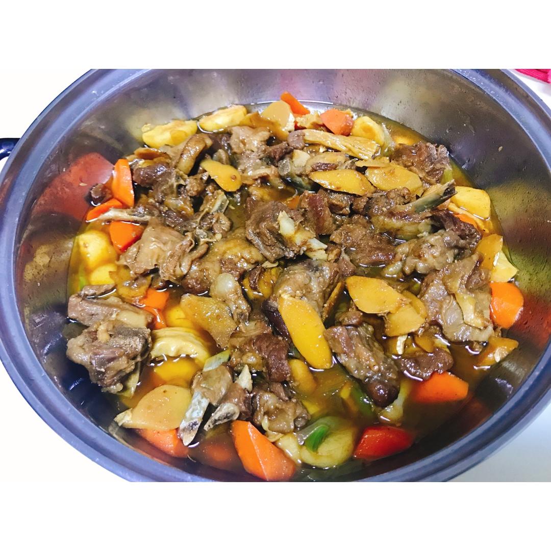 暖身广式羊肉煲