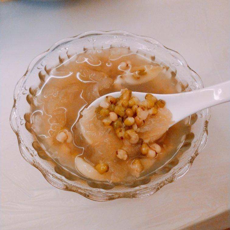 绿豆薏仁银耳汤