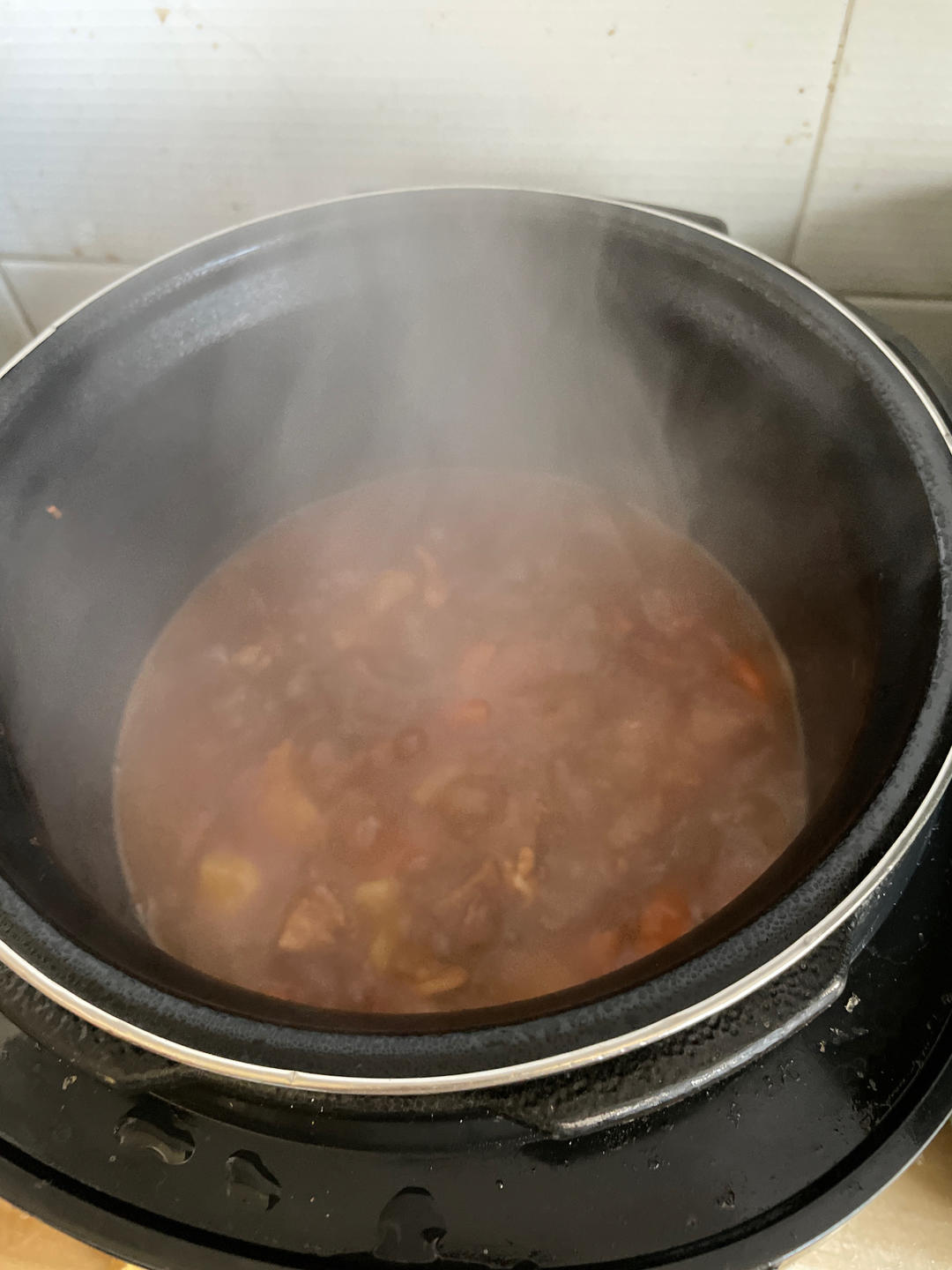 完胜刘一锅的 筋头巴脑炖土豆胡萝卜