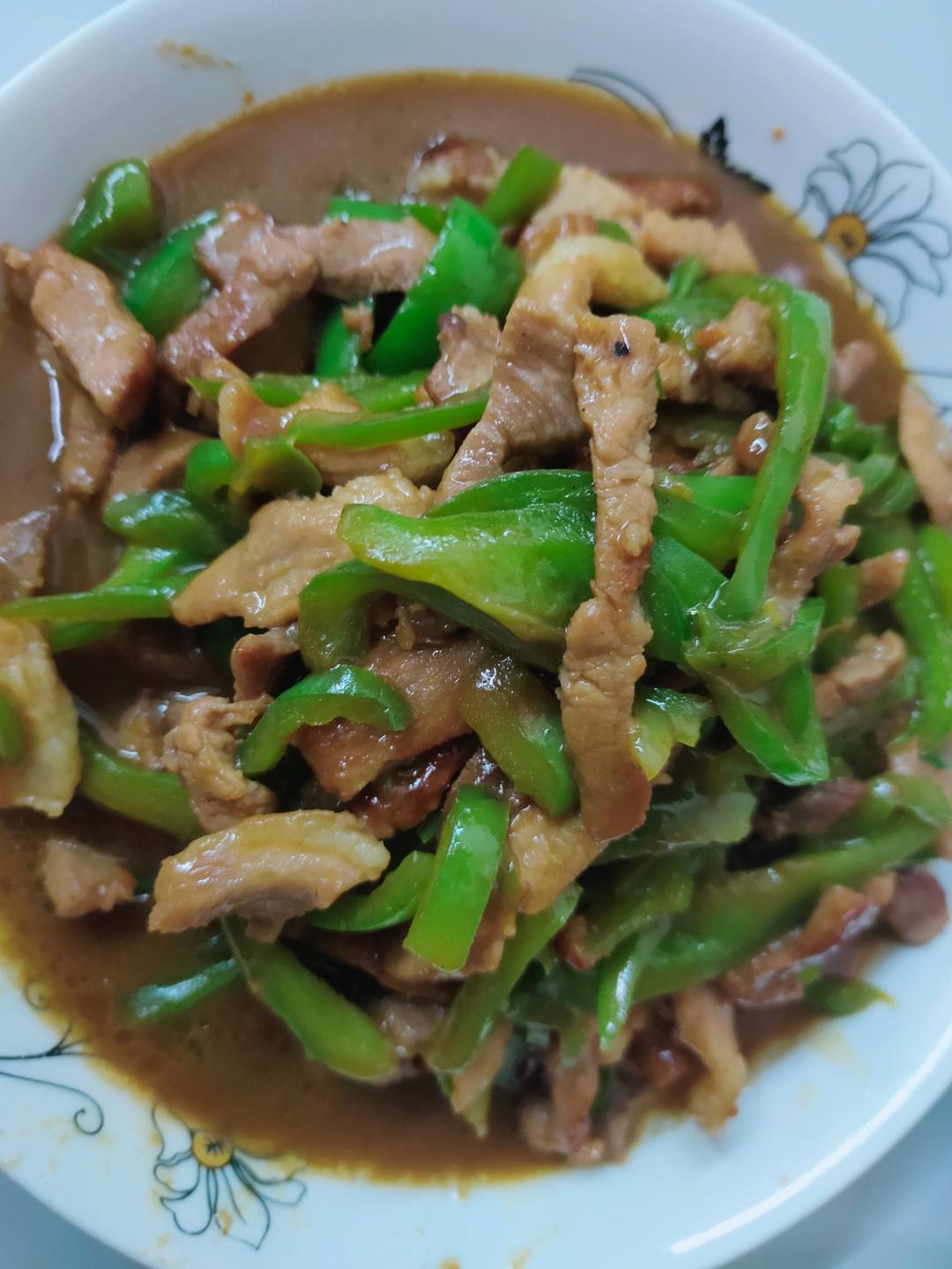 家常菜青椒炒肉