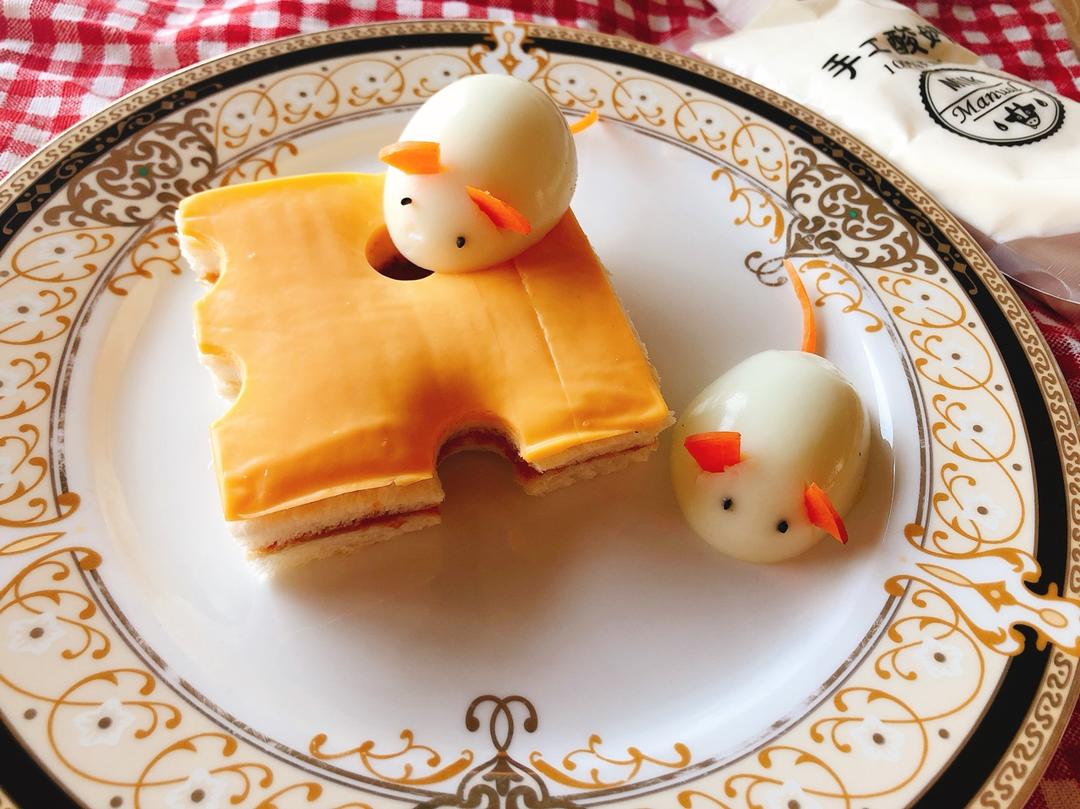 花样吐司卡通早餐