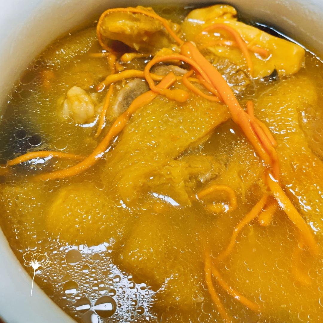 小蝎子1113做的竹荪虫草花排骨汤