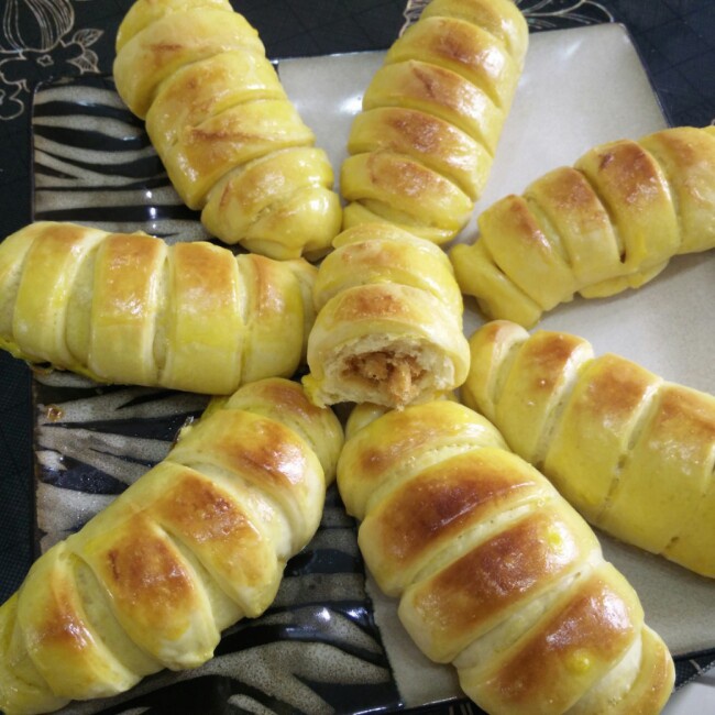 毛毛虫肉松面包