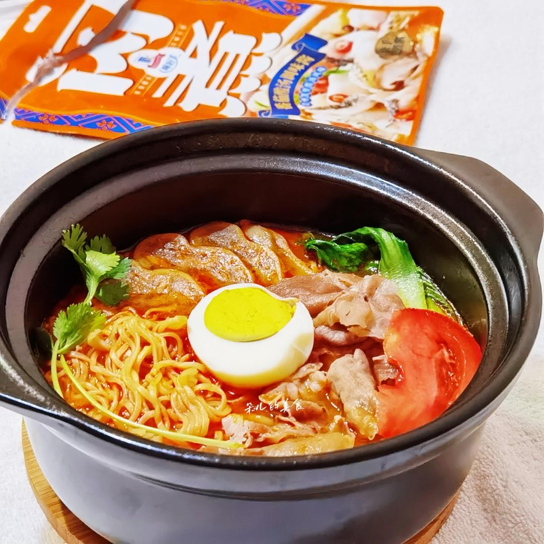 番茄酸汤砂锅肥牛面的做法 步骤9