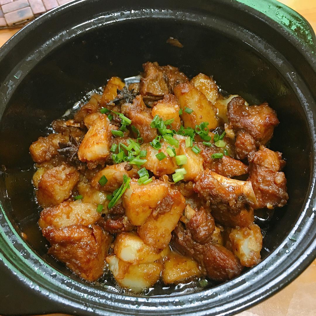 土豆烧排骨