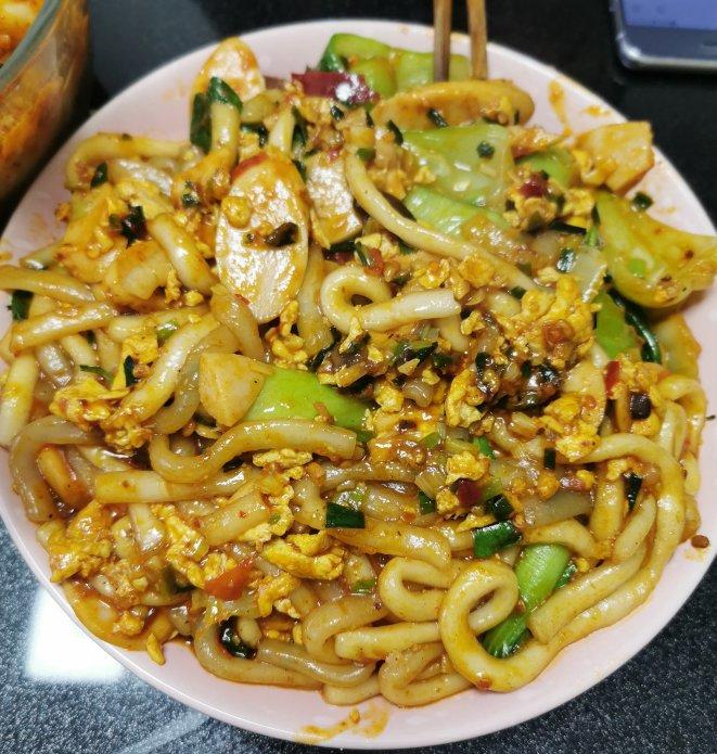 好吃到舔盘的老干妈炒土豆粉!秒杀路边摊