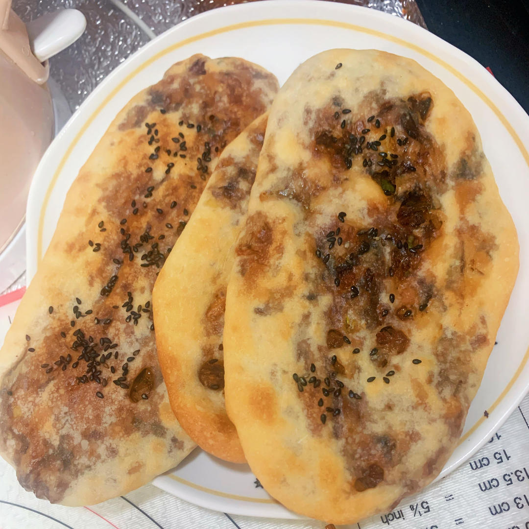 梅干菜鲜肉锅盔