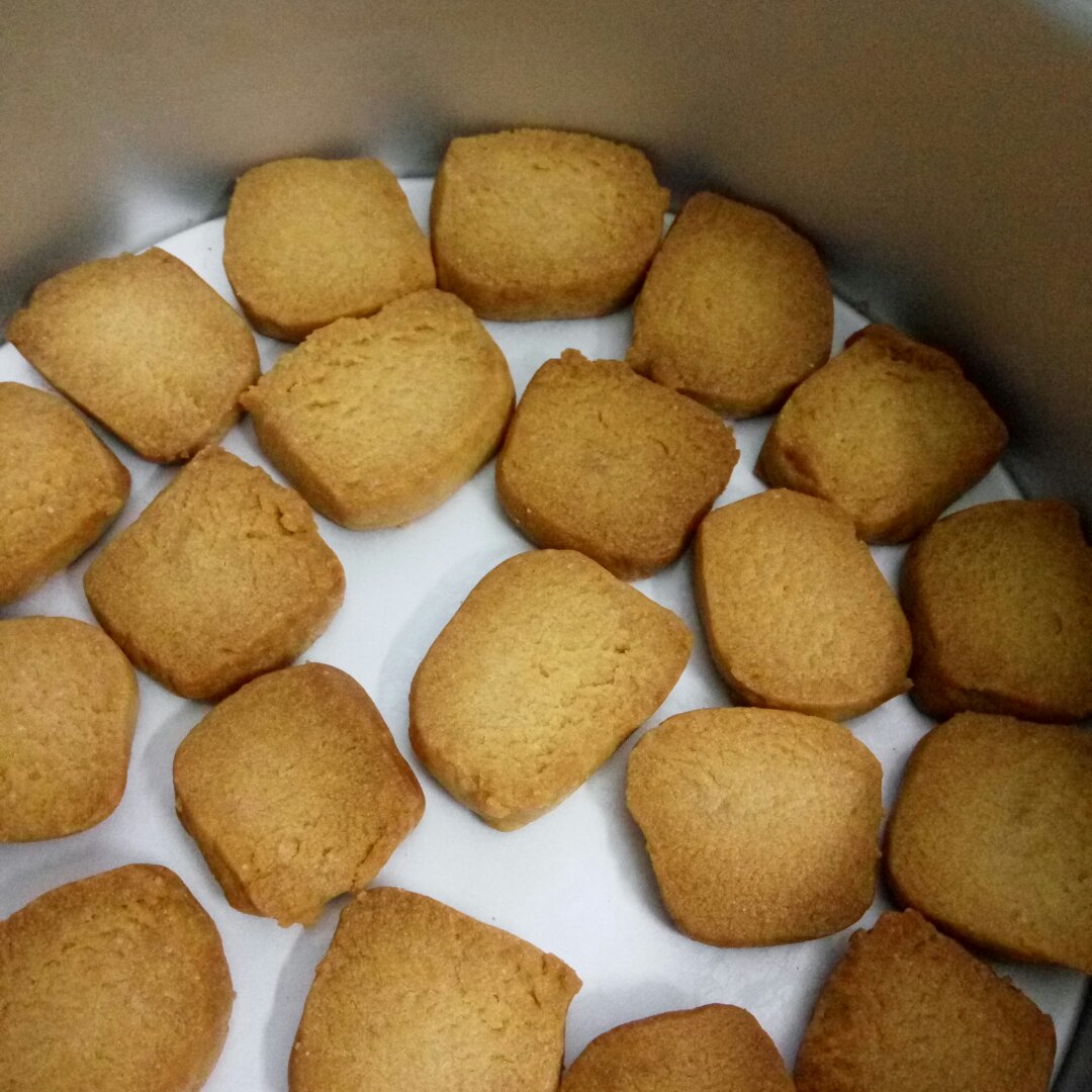 【炼乳脆饼•硬】非常简单的硬饼干