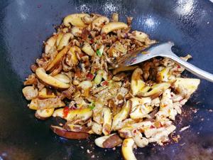 超下饭的香辣菜😋香菇肉片的做法 步骤6