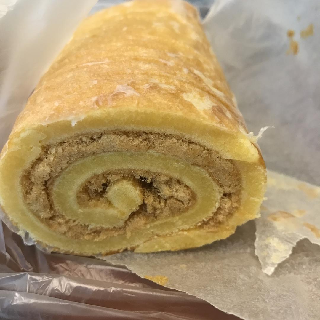 咕唧吧啦2做的肉松戚风蛋糕卷