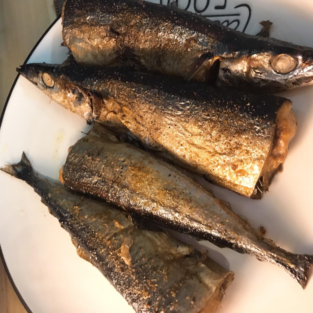 烤秋刀鱼