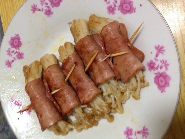 香煎培根金针菇卷