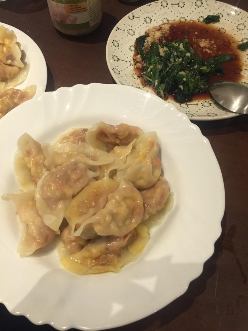 肉太贵了，还是吃素饺子吧🤣