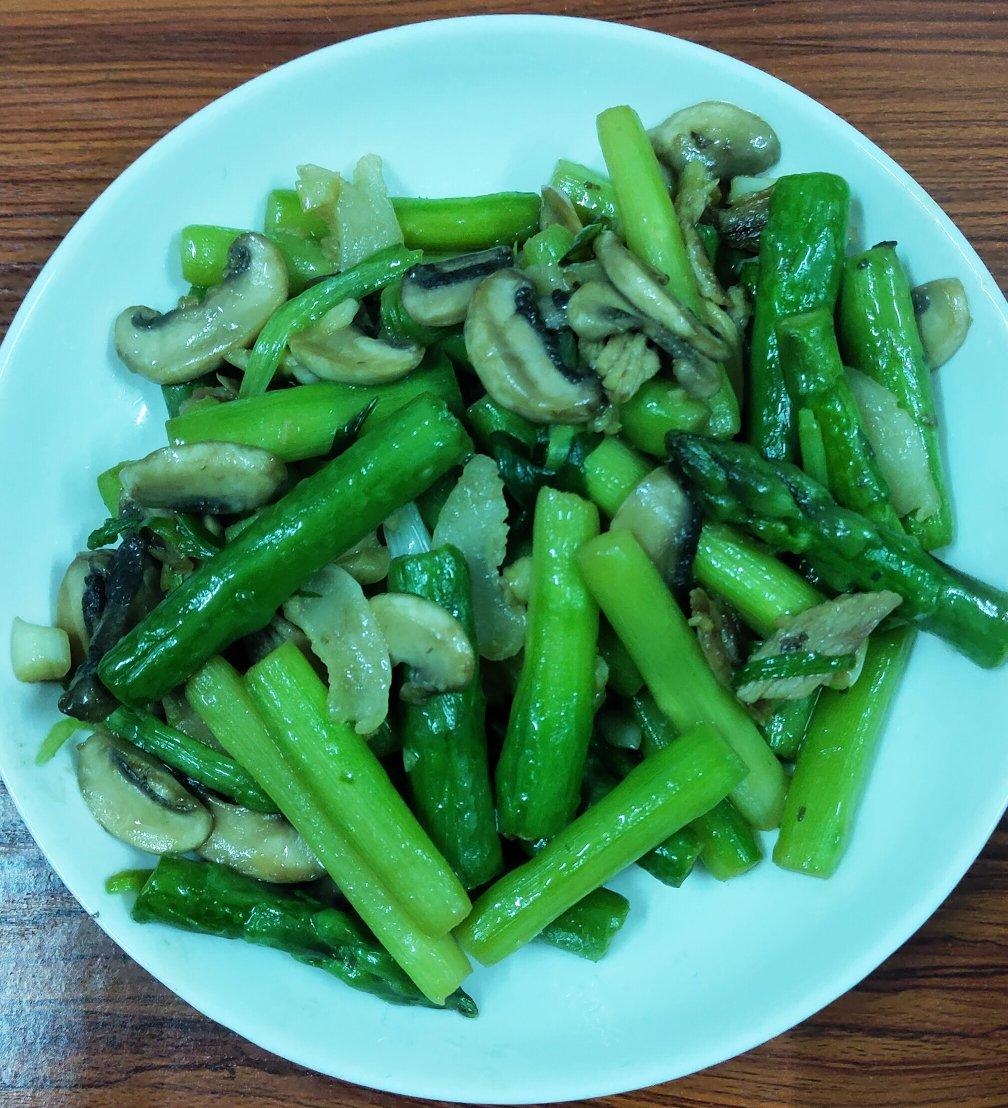 健康低脂家常菜—芦笋炒口蘑