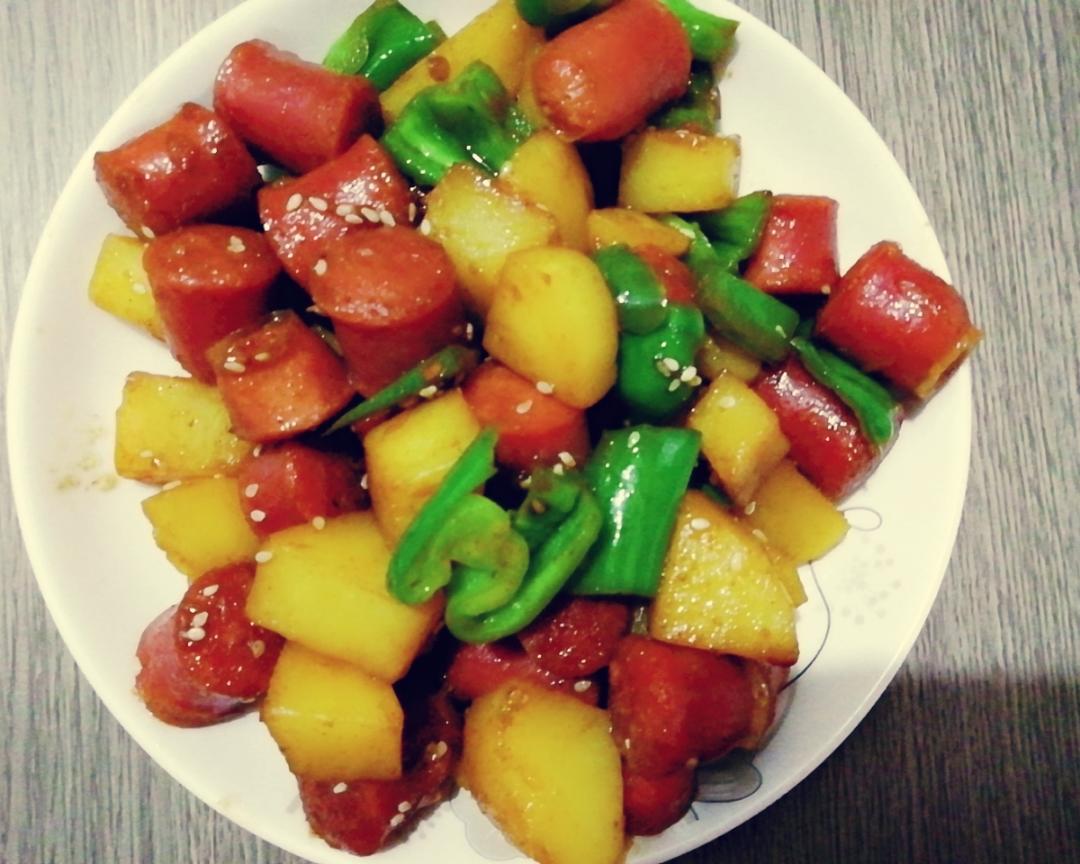 孜然火腿土豆丁