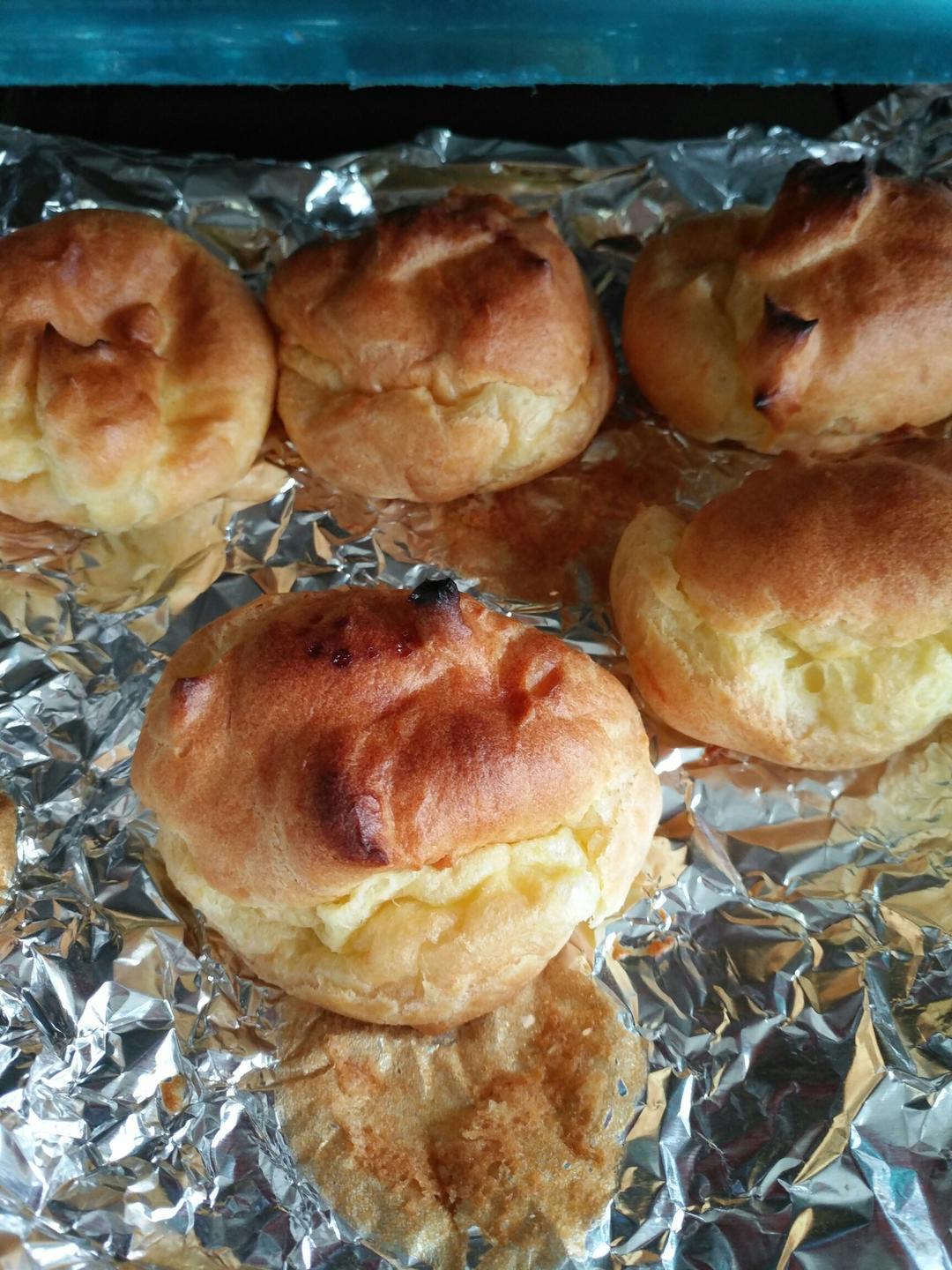 泡芙（卡仕达内馅）