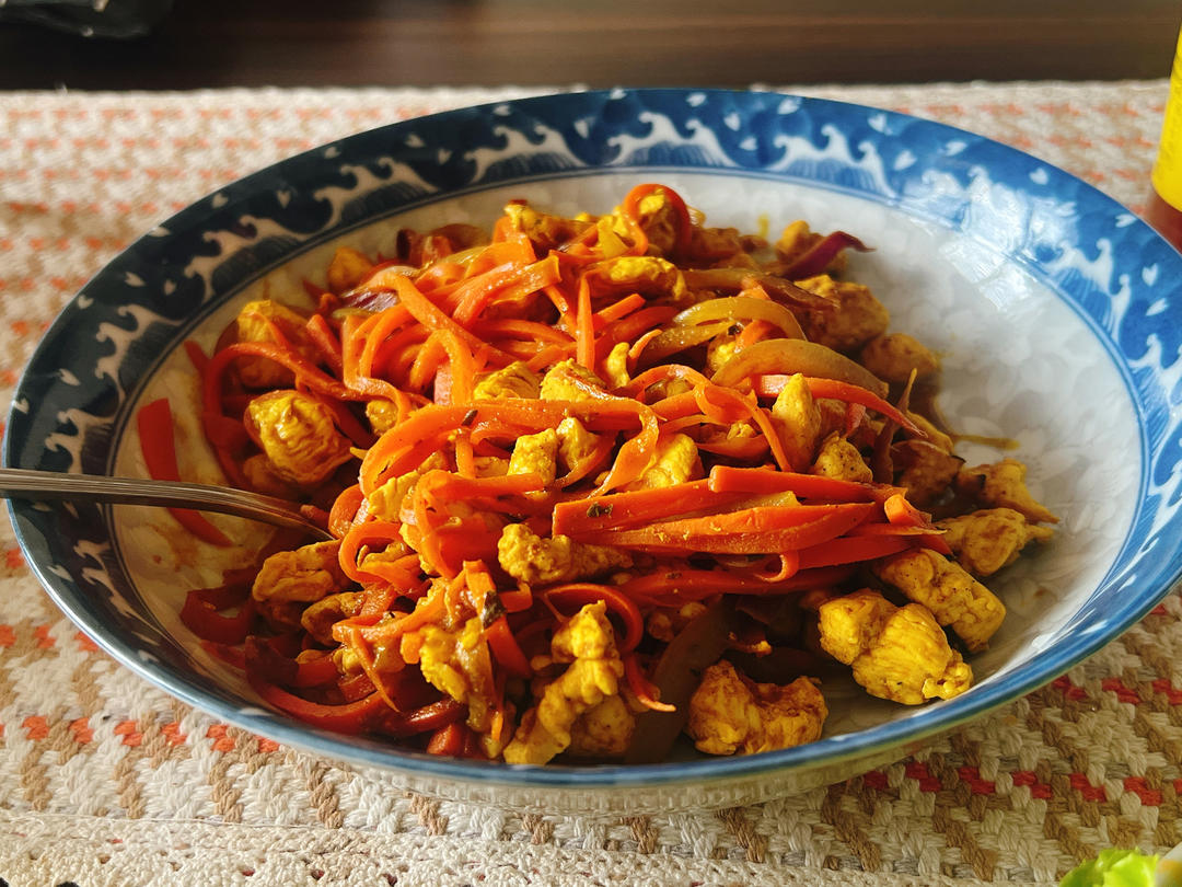 【健康三餐】咖喱鸡肉末生菜卷
