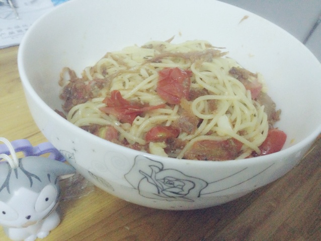 【终极烹饪课程】番茄凤尾鱼辣味意面