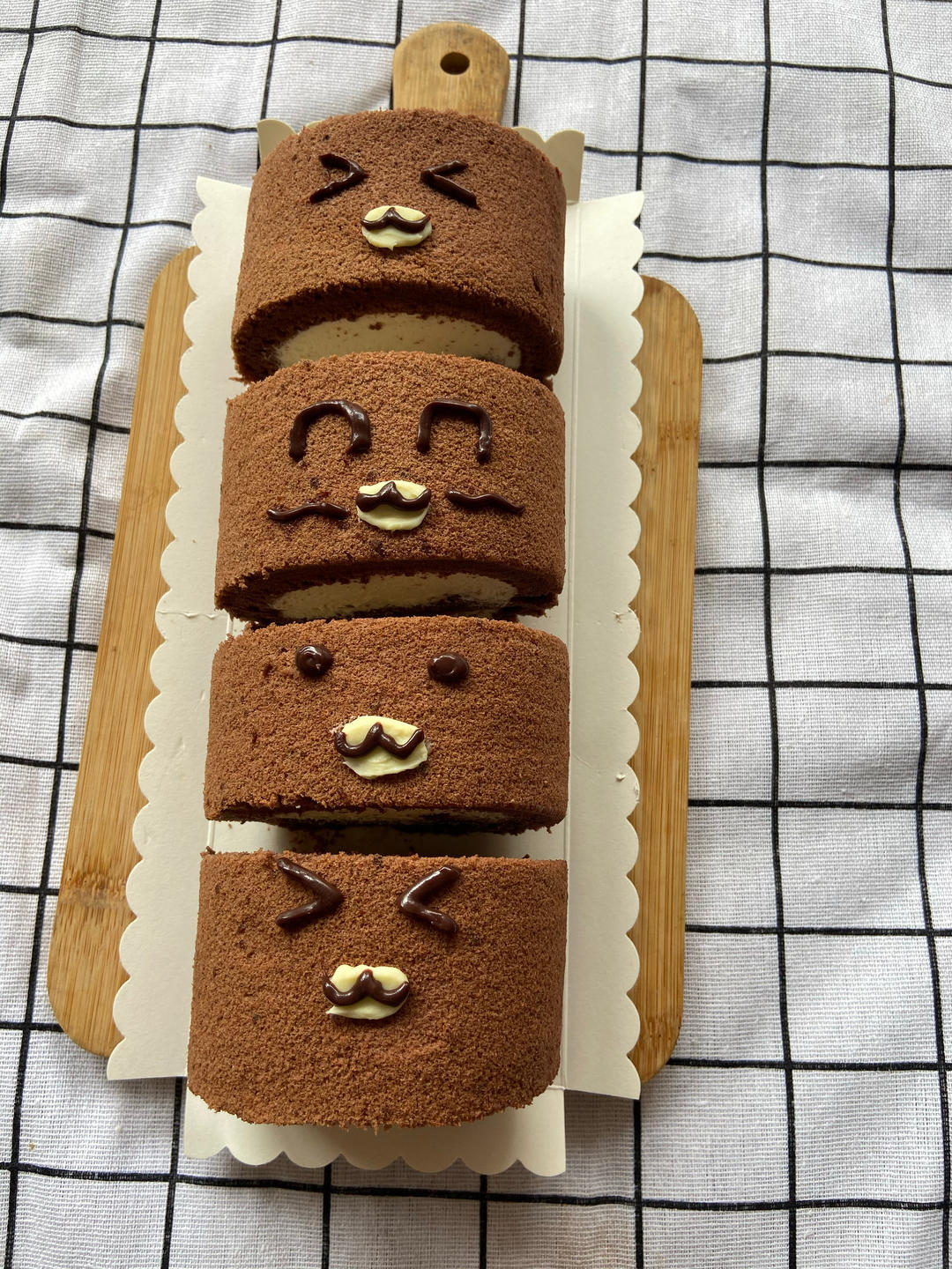 小熊毛巾面蛋糕卷，巧克力蛋糕卷，湿润不裂的蛋糕卷配方