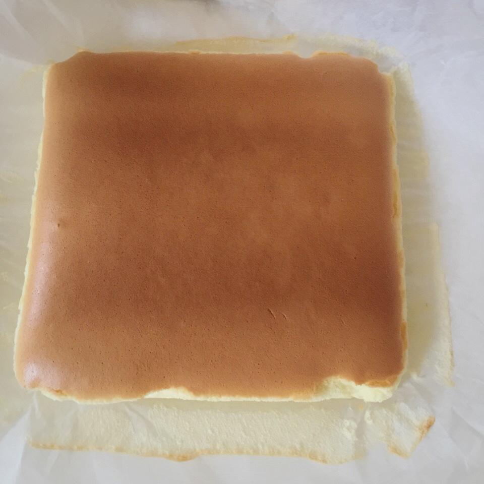 消耗淡奶油之作——淡奶油小蛋糕