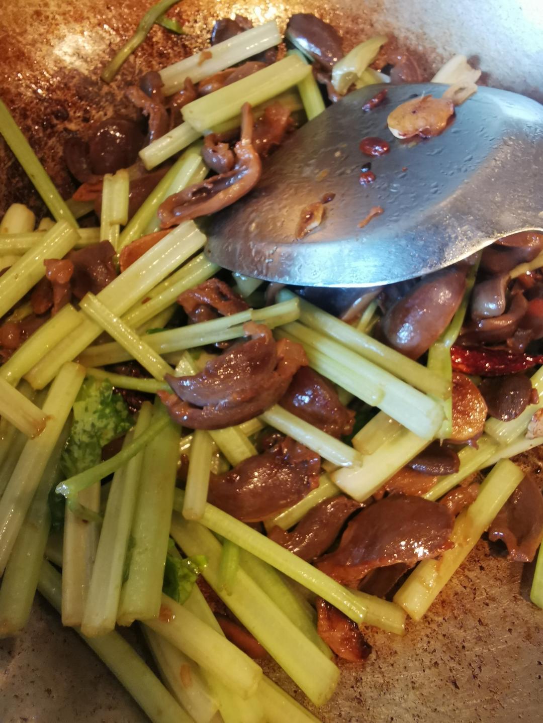 双椒炒鸭胗