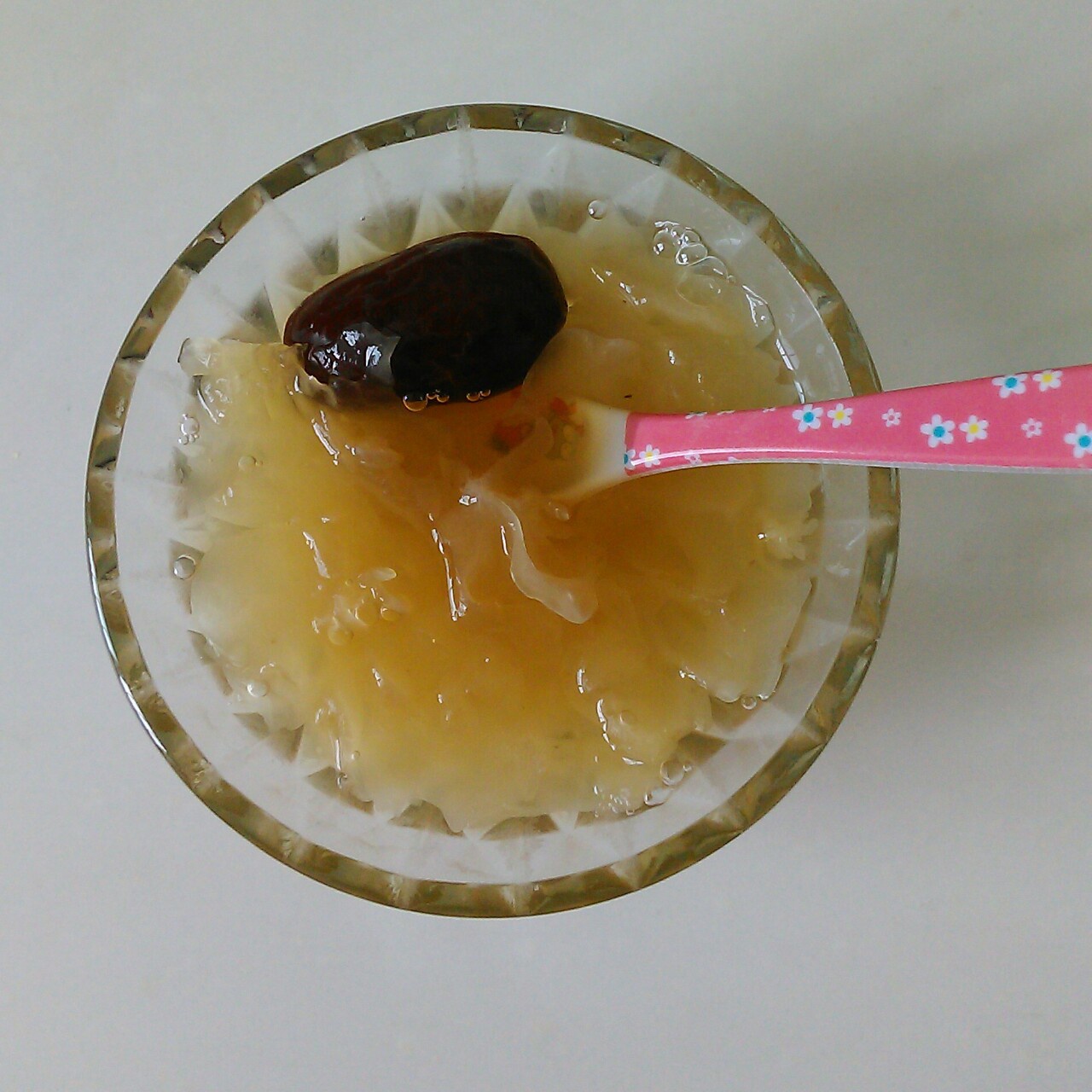 红枣银耳莲子羹