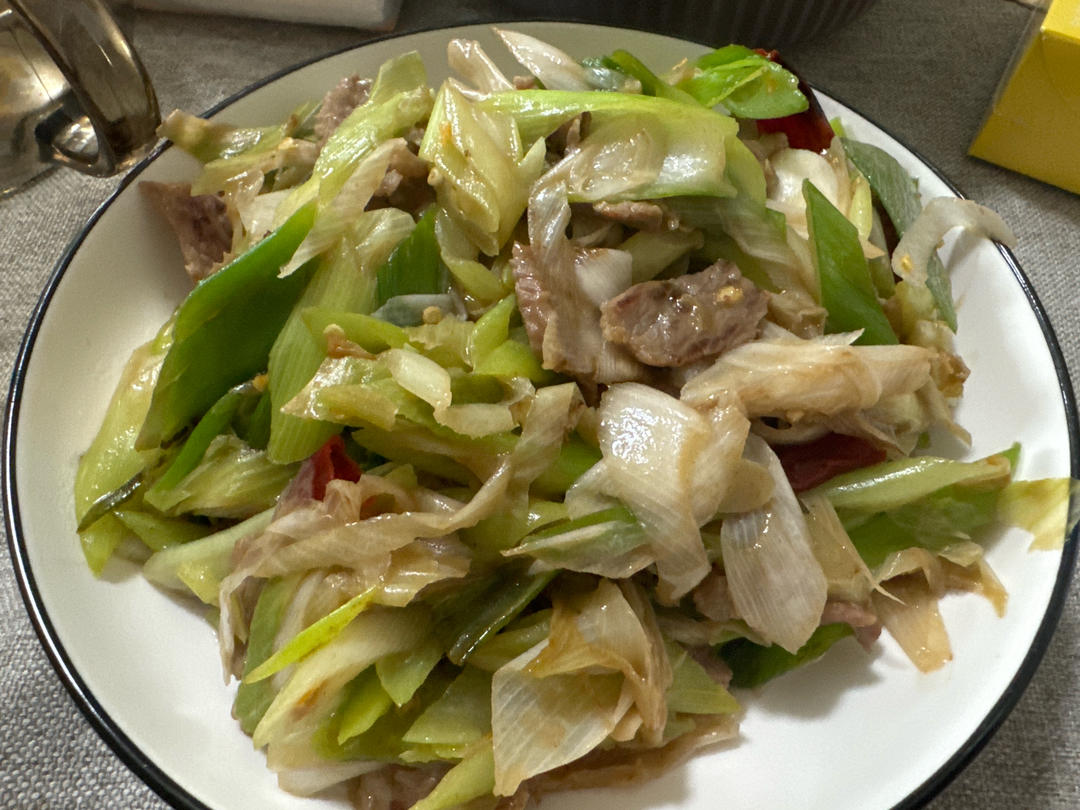 大葱炒黄牛肉，好好吃