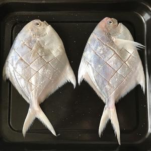 外酥里嫩的烤鱼的做法 步骤3