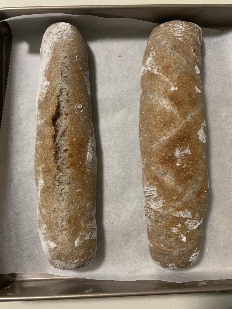 香脆健康的全麦法棍Whole Wheat Baguette