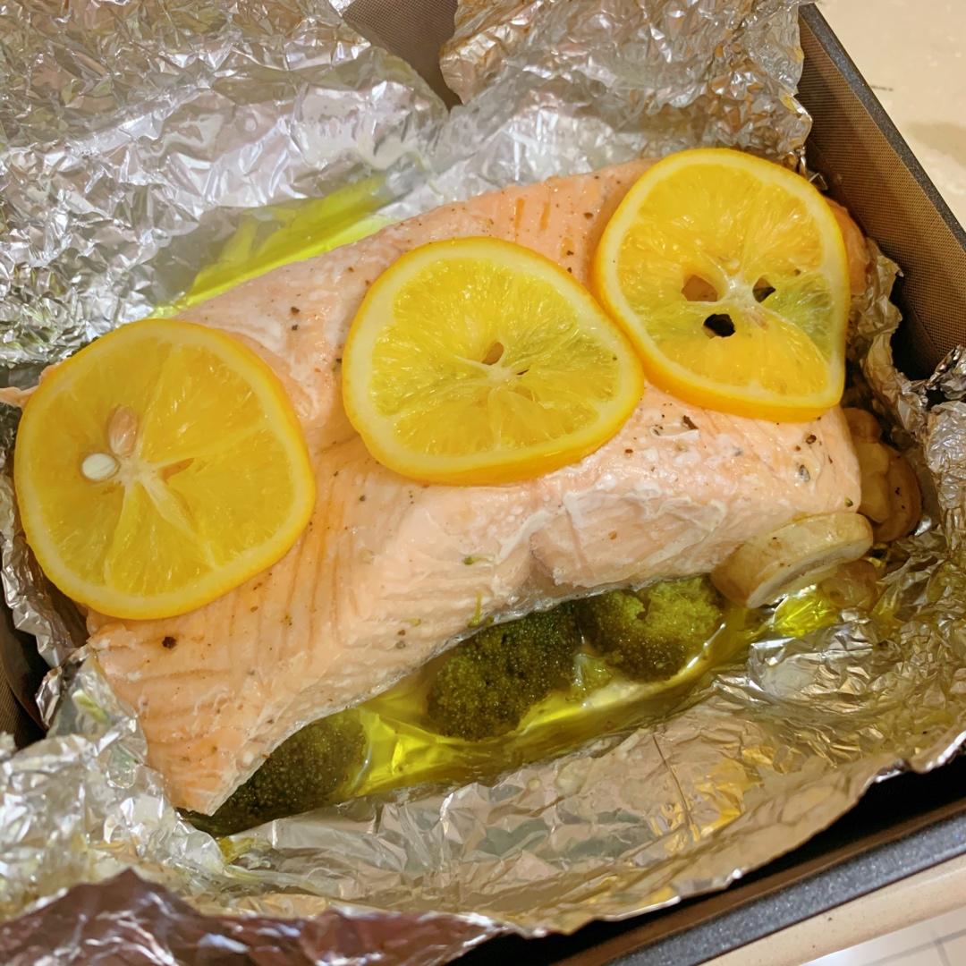 改良版《卫宫家今天的饭》——锡纸烤三文鱼